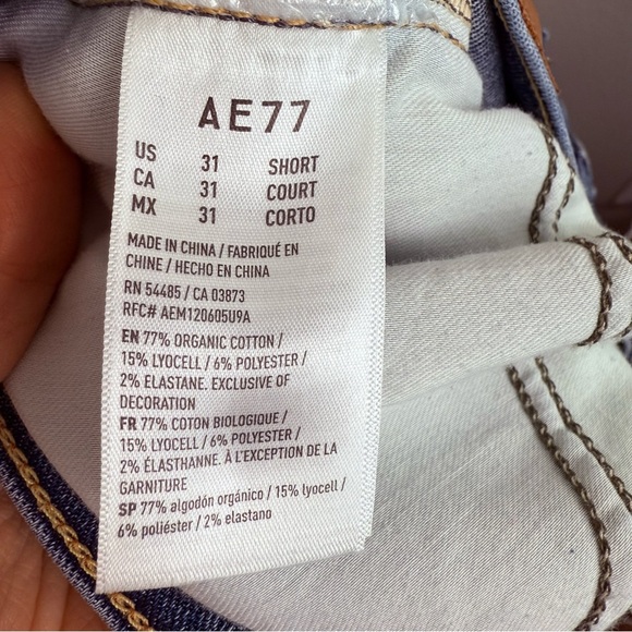 AE 77 High Rise Flare Jeans Size 31 Short - Picture 7 of 8